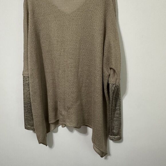 Abi Ferrin Sweater Knit Top S Tan Gold Shimmer Sleeve V Neck Shark Bite Hem Thin - Picture 10 of 12